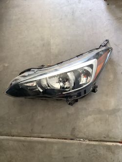 Subaru imperza headlight only no other parts (Driver side