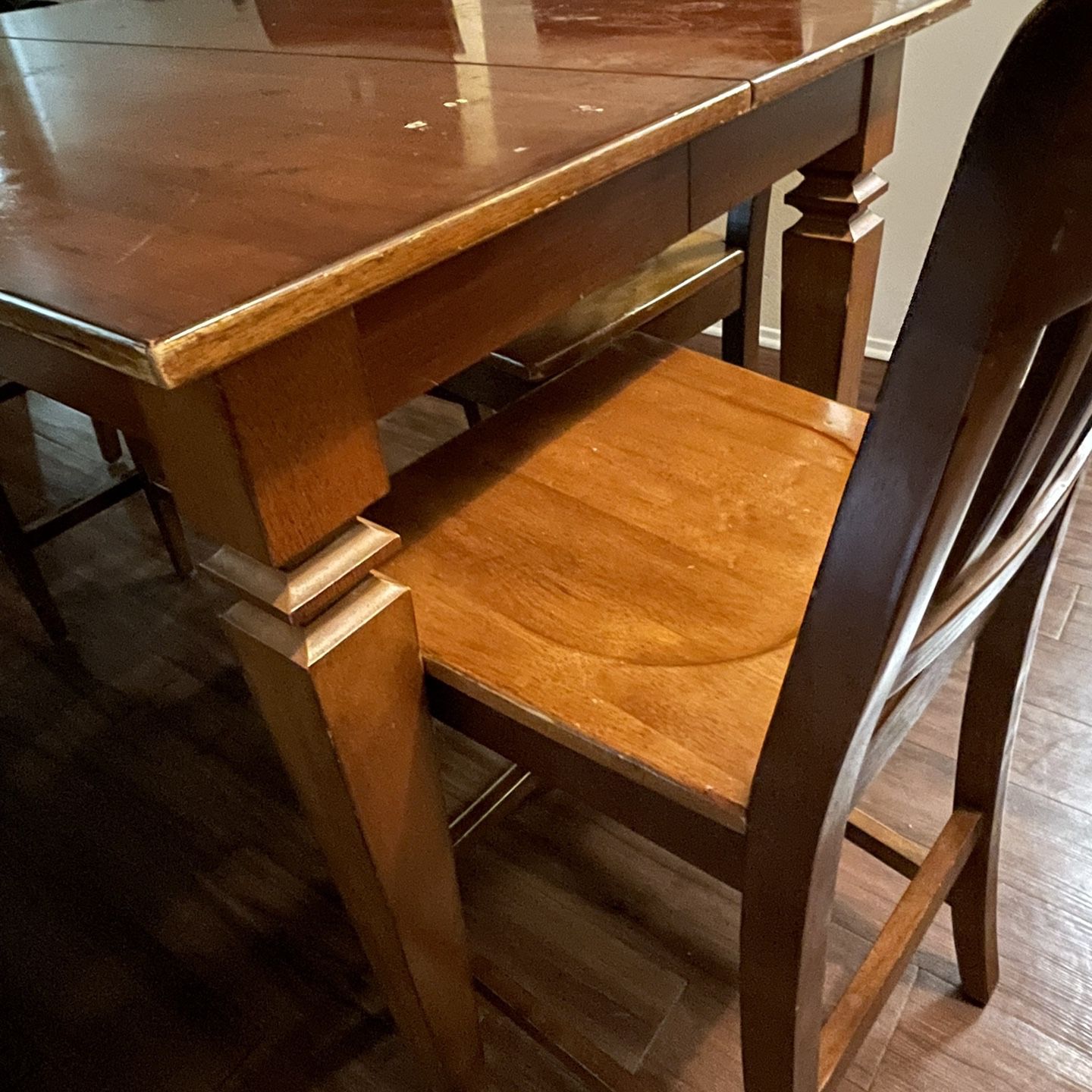 Wood Table w/ 8 Chairs 