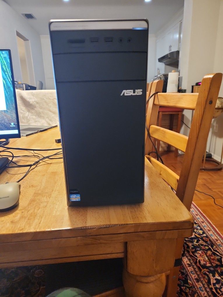 Asus Essentio Series PC
