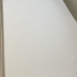 Twin Bed/ Cama Individual Con Colchón