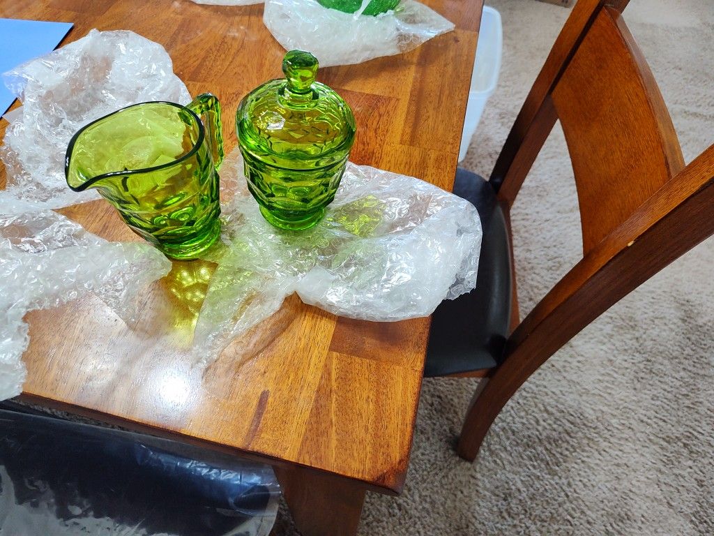 2pc Set Viking Art Glass set
