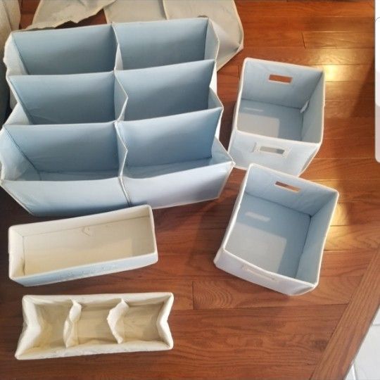 5 Piece Kids Or Nursery Collapsible Canvas Bins And Organizers In Great Condition. Perfect organizers for diaper changing table, Kids Room