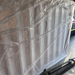 Queen box spring and frame