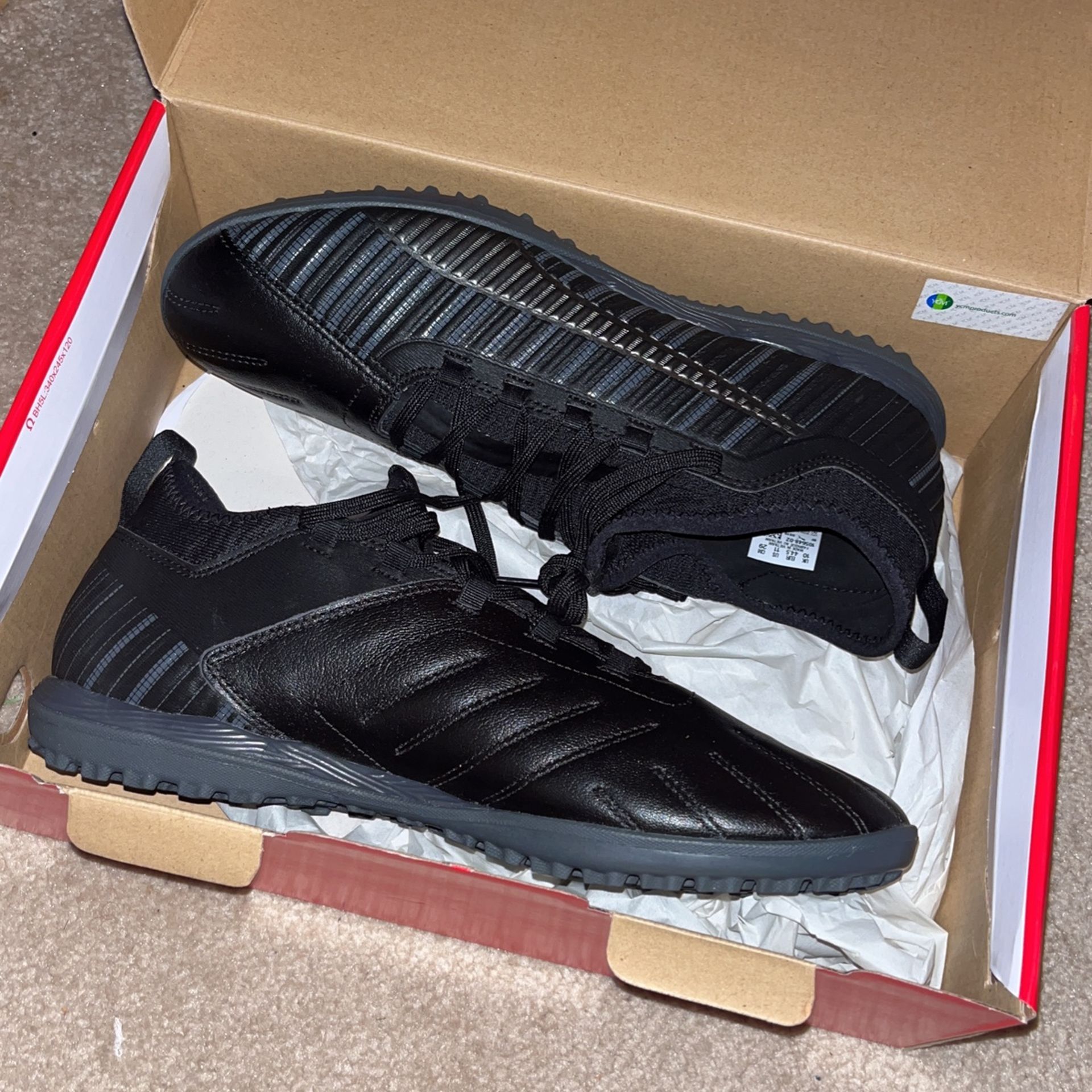 Puma Turf Shoes Size 10