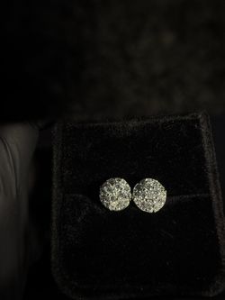 Half moon cluster moissanite men’s earrings