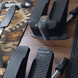Heavy Duty Portable Swievel Stepper.  Workout anywhere...  Friend's house, work, park, trailor homes, dorm, etc... Excellent Condition!