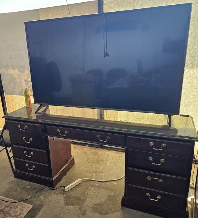 High end with desk vitage with 75 LG Tv