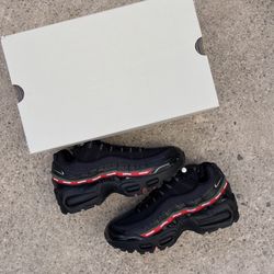 Black Undefeated Nike Air Max 95 