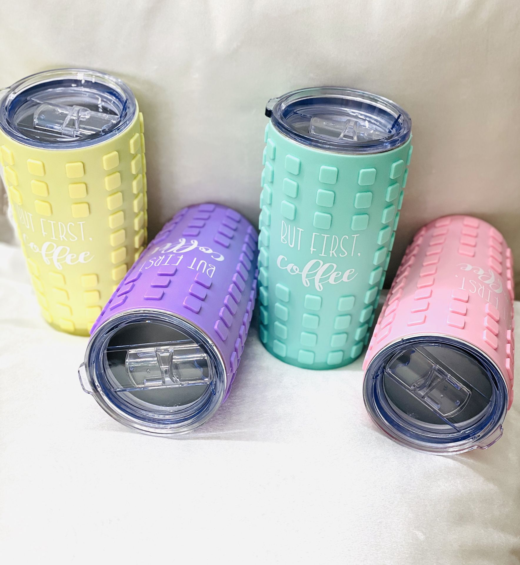 20 Oz. Double Wall Stainless Steel Vacuum Insulated Coffee Tumbler/ Travel Mug with Silicone Sleeve and Slider Los
