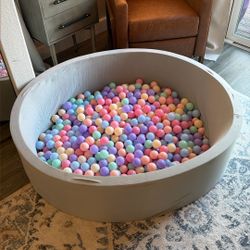 Large kid’s Ball Pit