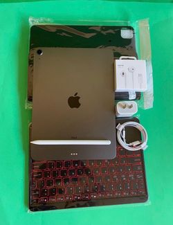 Apple IPad Air 4th Generation (10.9” Liquid Retina/ 2020 Model) 64GB with keyboard case, stylus pen & Accessories (256gb $429)
