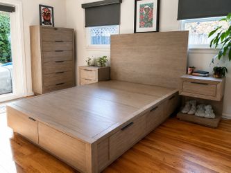 Modern Stylish Bedroom Furniture Set