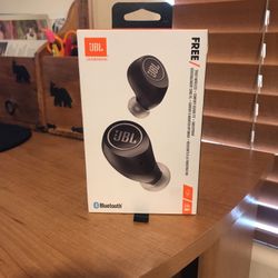 JBL Harman Bluetooth Earbuds