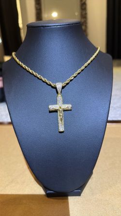 Beautiful Elegant Gold Cross Chain