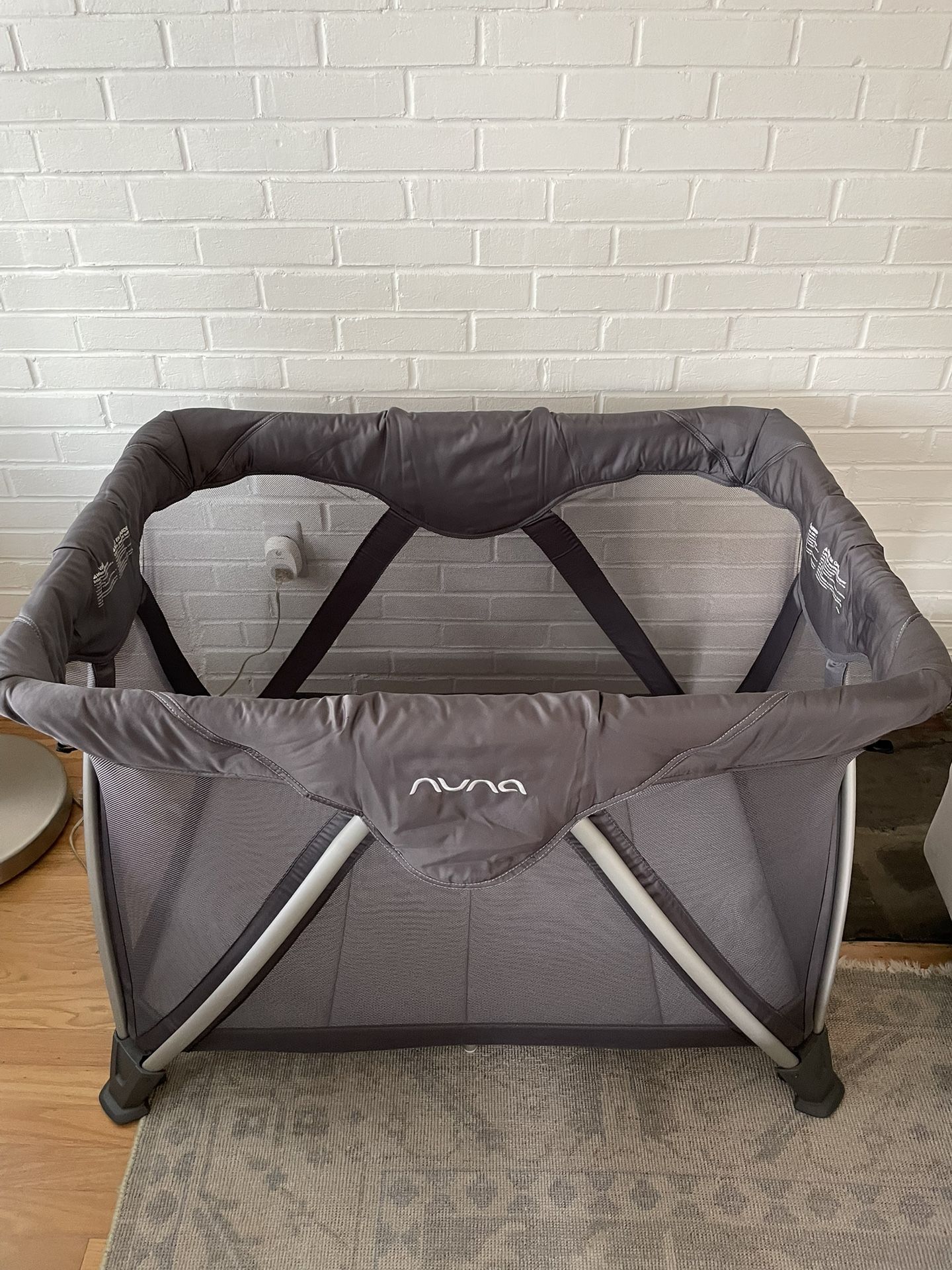 Nuna Pack n Play 