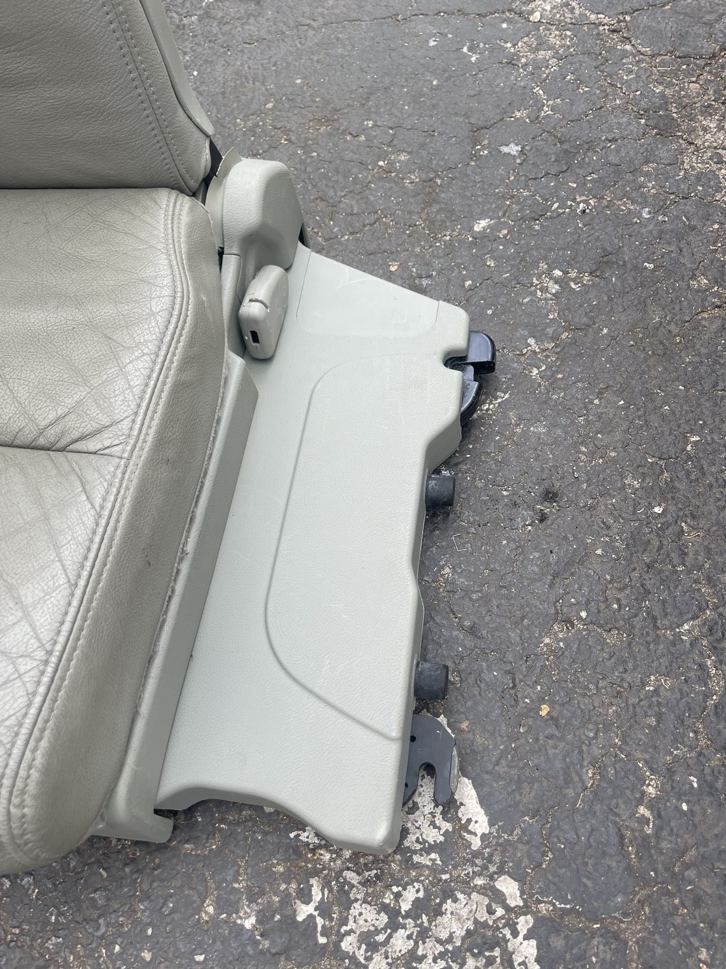 20052010 Honda Odyssey Middle Row Center Jump Seat Grey Leather for