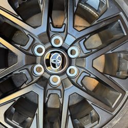 Toyota Tundra OEM Wheels Rims and Tires