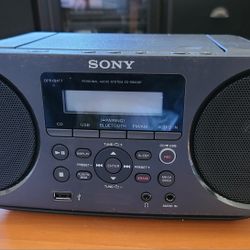 SONY CD BOOMBOX  ZS RS60BT BLUETOOTH