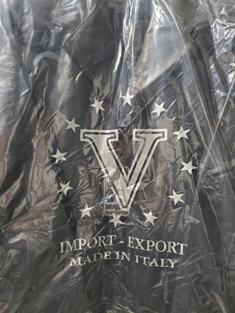 "V" Made in Italy Men's Faux Leather Black Button Jacket