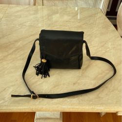 DIAMICCI DESIGNER BLACK CROSS BODY MESSENGER BAG PURSE HANDBAG WITH TASSEL