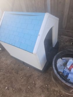 Medium size dog house