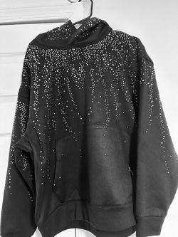 The brand is saints medium size black color with pearls