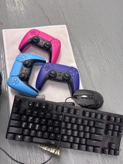 ps5 controllers, keyboard, mouse