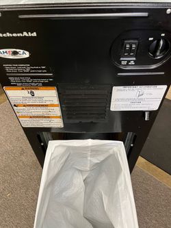 Trash compactor