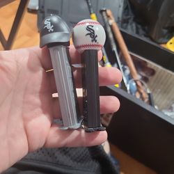 2 Chicago White Sox Pez Dispensers 