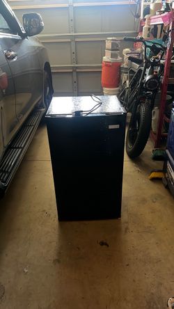 Mini fridge