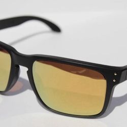 Oakley Holbrook Sunglasses New In Box