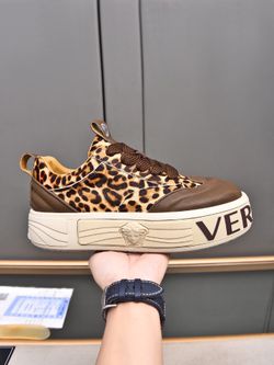 Versace Men’s Sneaker With Box 2026 New