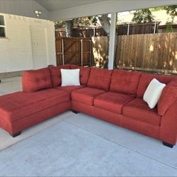R3d Sectional Great Condition Super Clean And Comfy 