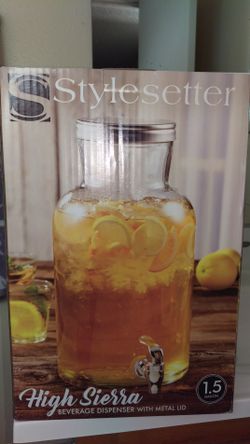New - 1.5gal glass beverage dispenser