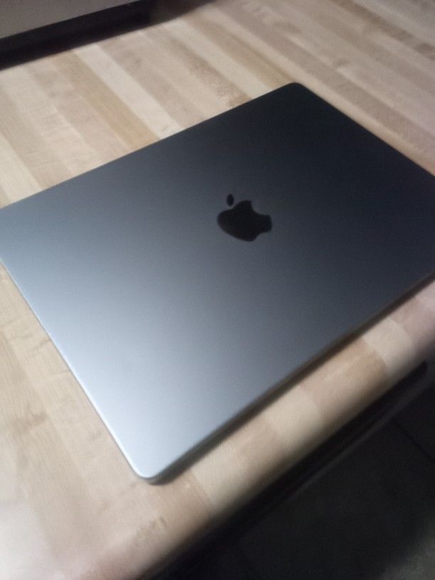 2023 Apple MacBook Pro
