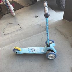 Bluey Scooter $10