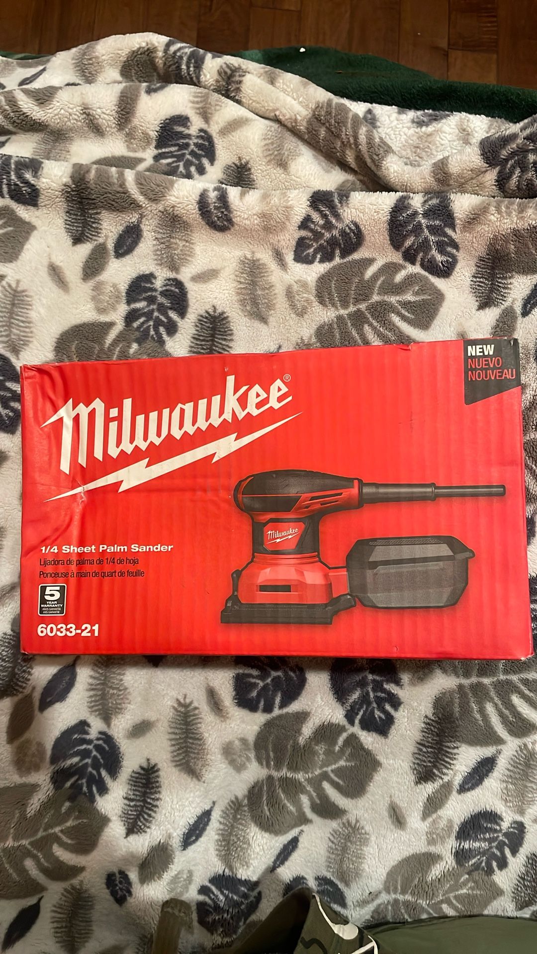 Milwaukee sander