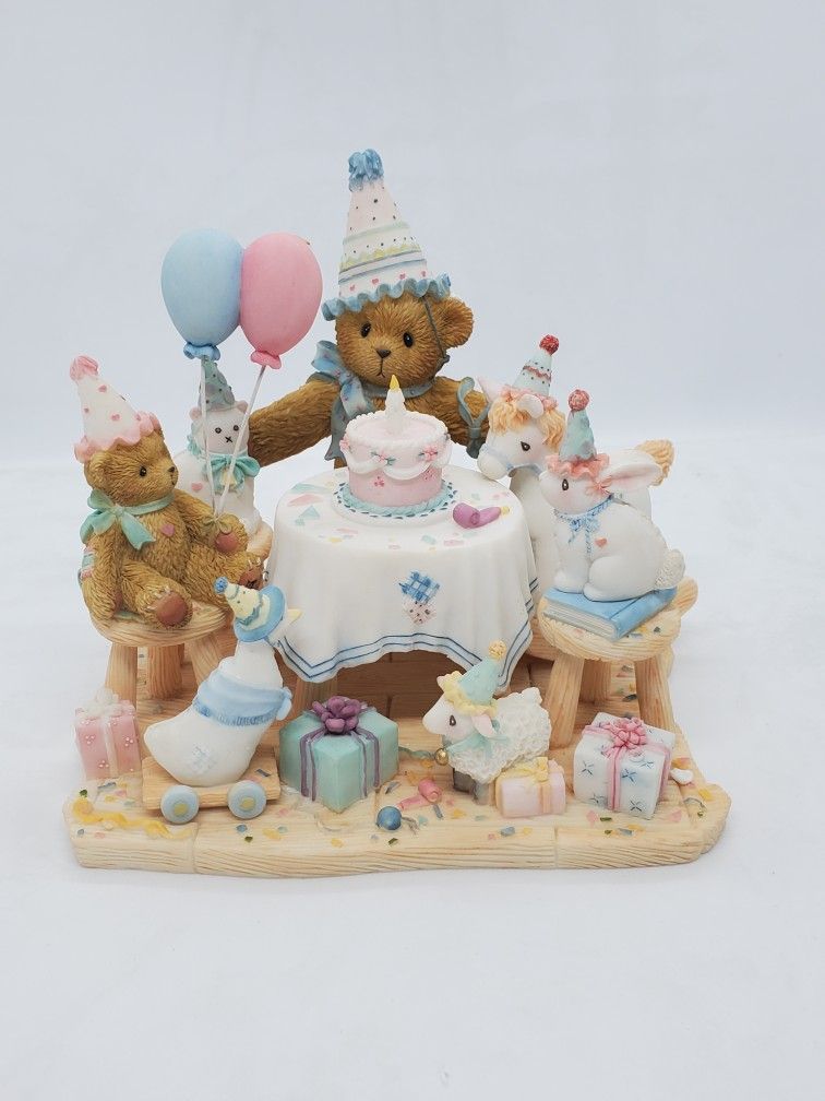 2002 Cherished Teddies AGGIE BIRTHDAY FIGURINE LIMITED 104029 SIGNED AUTOGRAPH
MINT CONDITION, STORED IN THE BOX, COMES WITH ORIGINAL PACKAGING
Ag