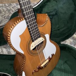 Bajo Quinto Hernandez 