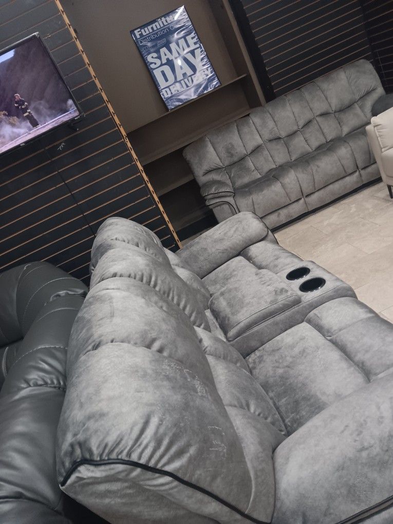 *Ad Special!!!*---Classic Barcelona Fabric Reclining Sofa/Loveseat Sets---Delivery And Financing AvailableðŸ¤