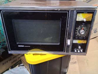Vintage 1979 Tappan Microwave-Tested & Working