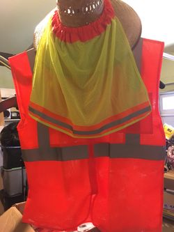 Conjunto chaleco sombrero y cubre casco