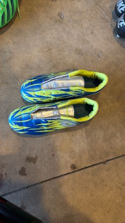 Lotto soccer cleats