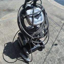 The Polaris VRX iQ+ Robotic Pool Cleaner Vacuum DOES NOT WORK 