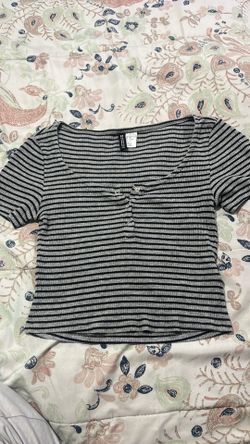 H&M Black & Gray Crop Top - Size XS