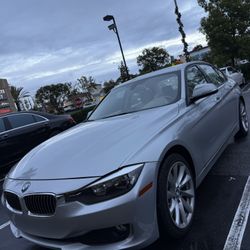 BMW  328i 
