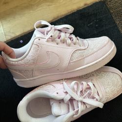Nikes Baby Pink 7 1/2 