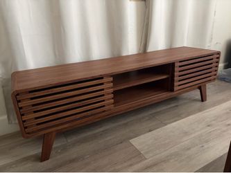 Mopio Ensley 59-inch low-profile TV stand