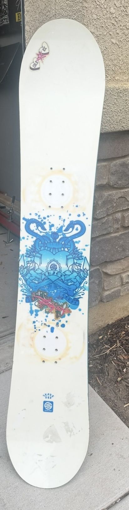 Women’s Suave Snowboard Size 147