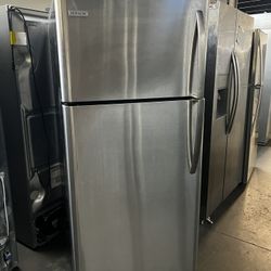 Frigidaire Stainless Steel Top Freezer Refrigerator 18 Cu Ft 